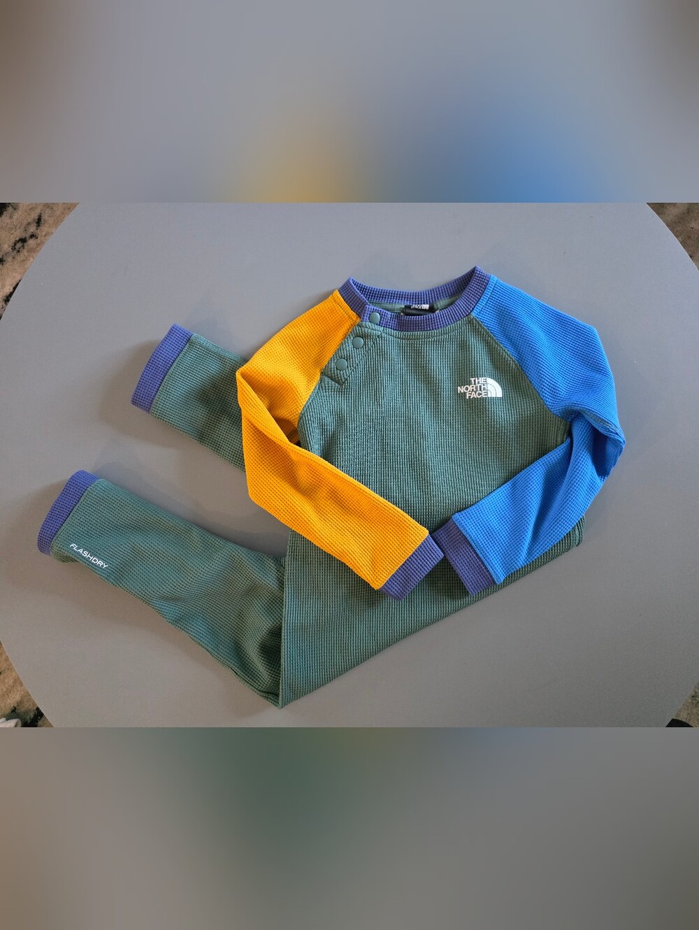 The North Face Kids' Colorblock Thermal Top — Green/Yellow/Blue 18-24mois